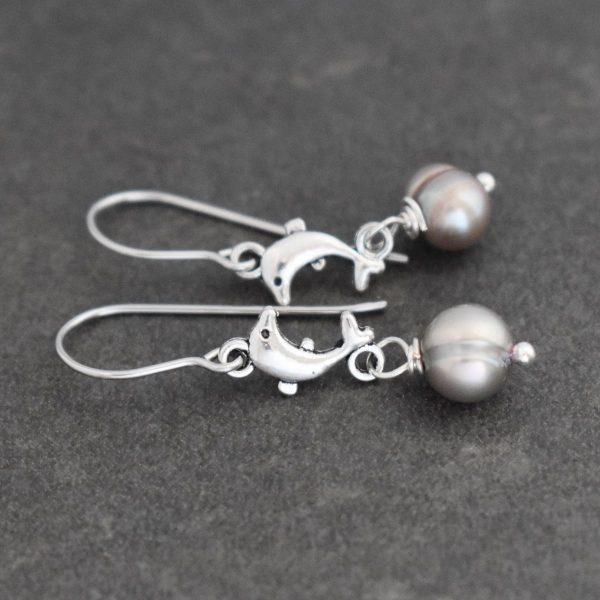 Tiny Dolphin Pearl Earnings