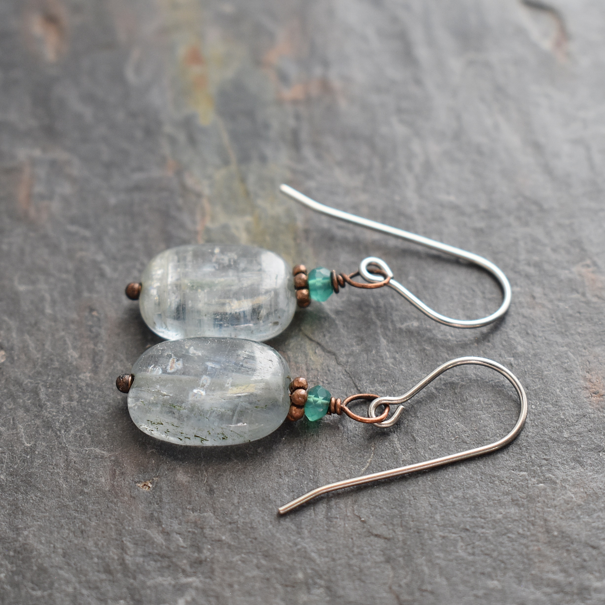 Green Onxy & Kyanite earrings (2)_90dpi