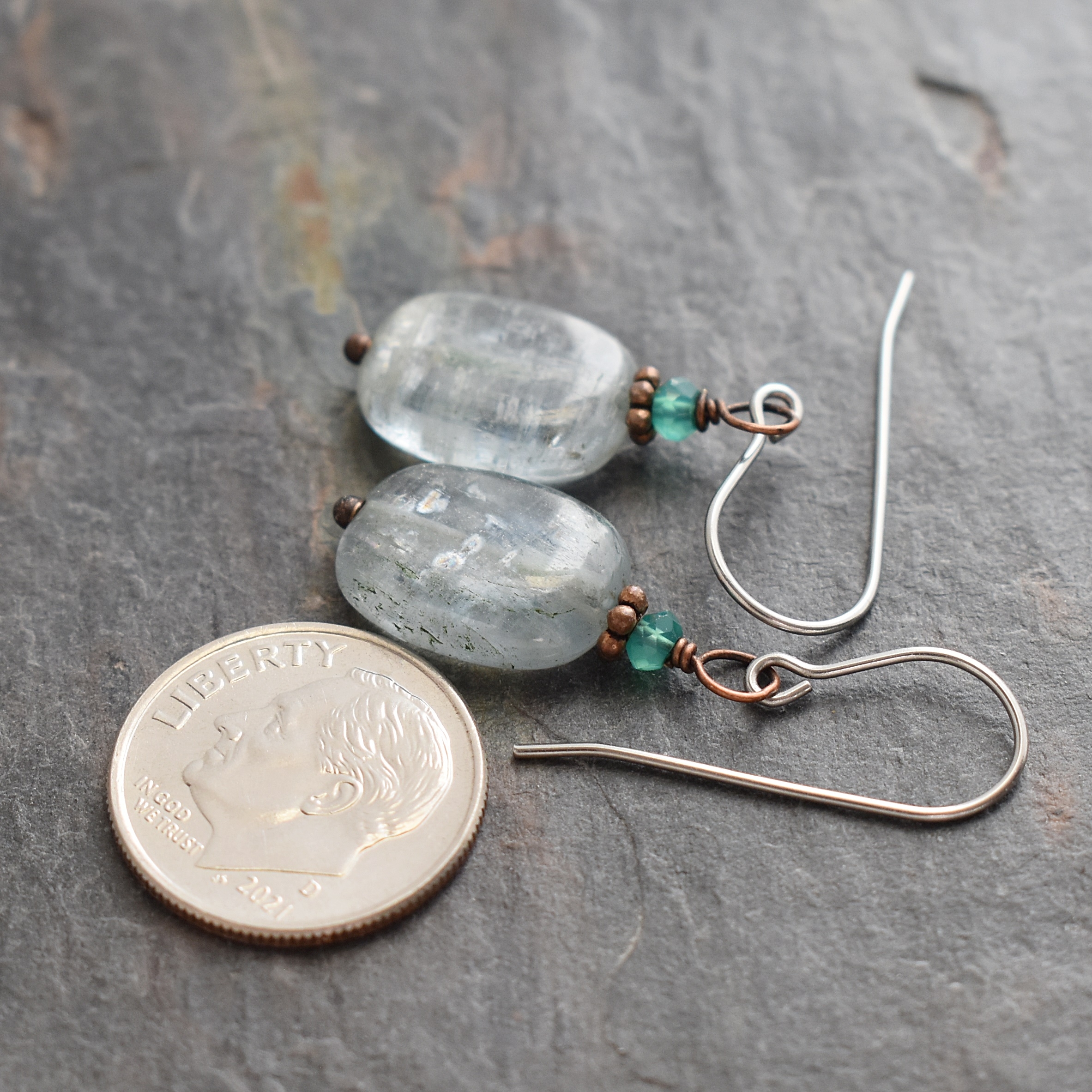 Green Onxy & Kyanite earrings (3)_90dpi