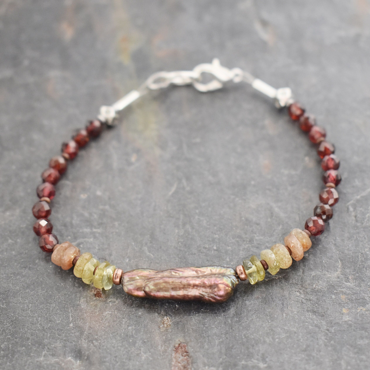 Garnet & Biwa Pearl Bracelet (5)