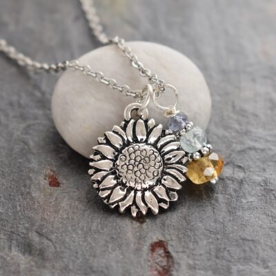 Sunflower necklace with Citirne