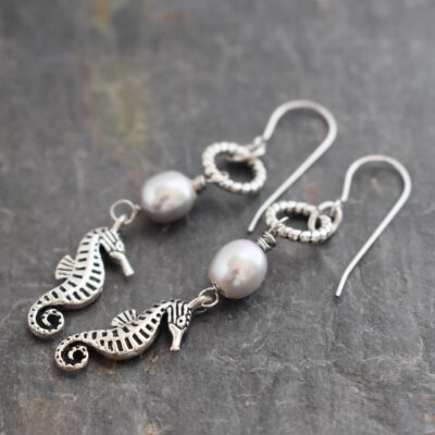 Seahorse earrings (1)