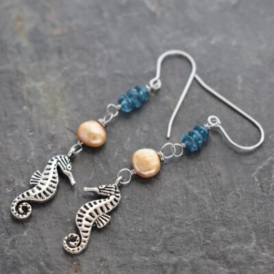 Seahorse pearl topaz earrings (1) Seahorse pearl topaz earrings (1)