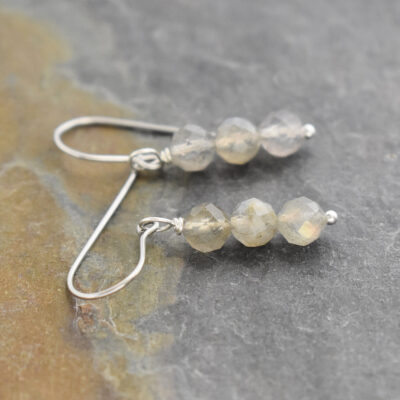 Gray Labradorite round stackt earrings (1)