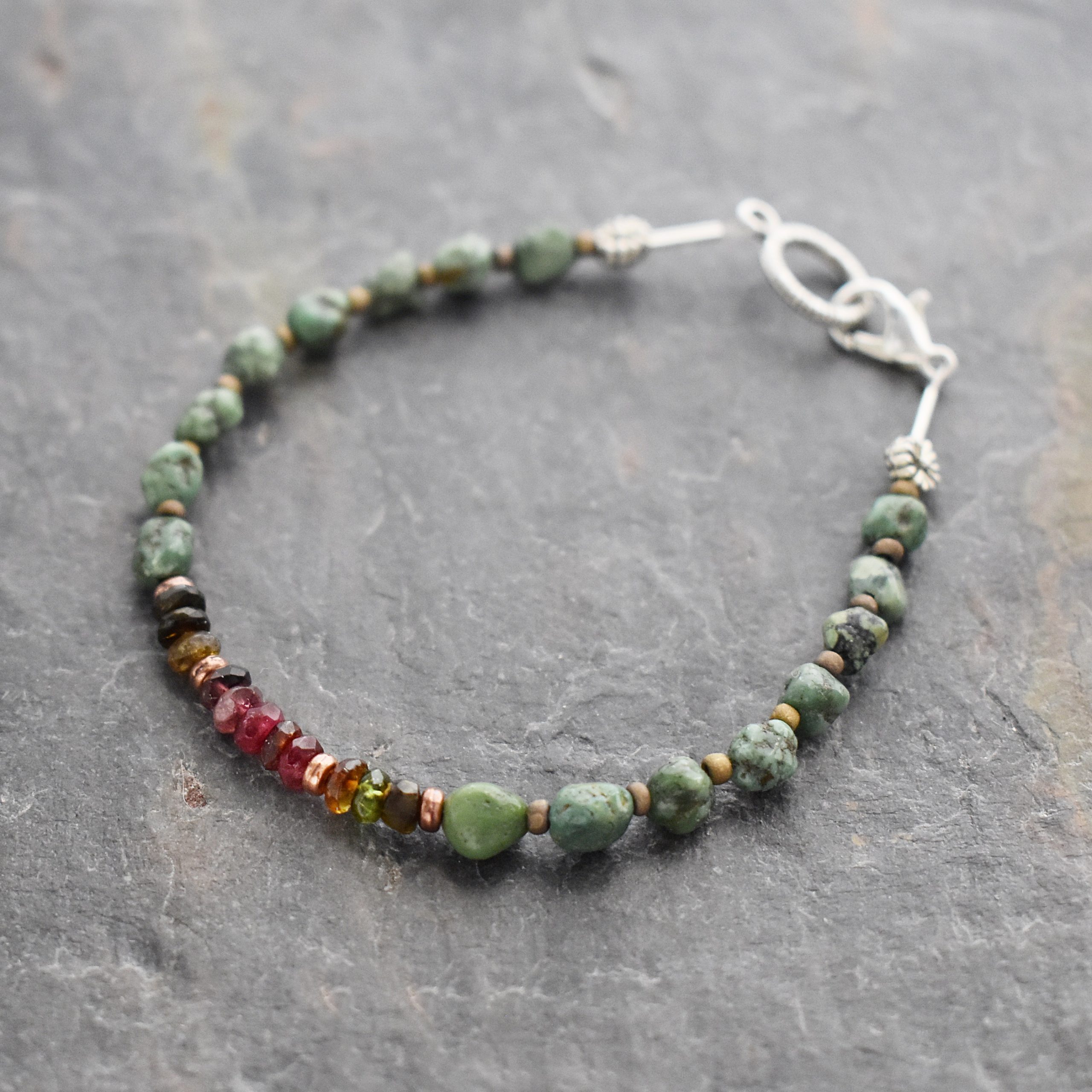 green turquoise and tourlamine bracelet (5)