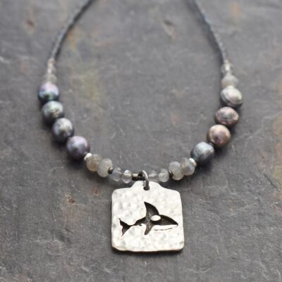 Beaded Pearl Orca Necklace (3) Beaded Pearl Orca Necklace (3)