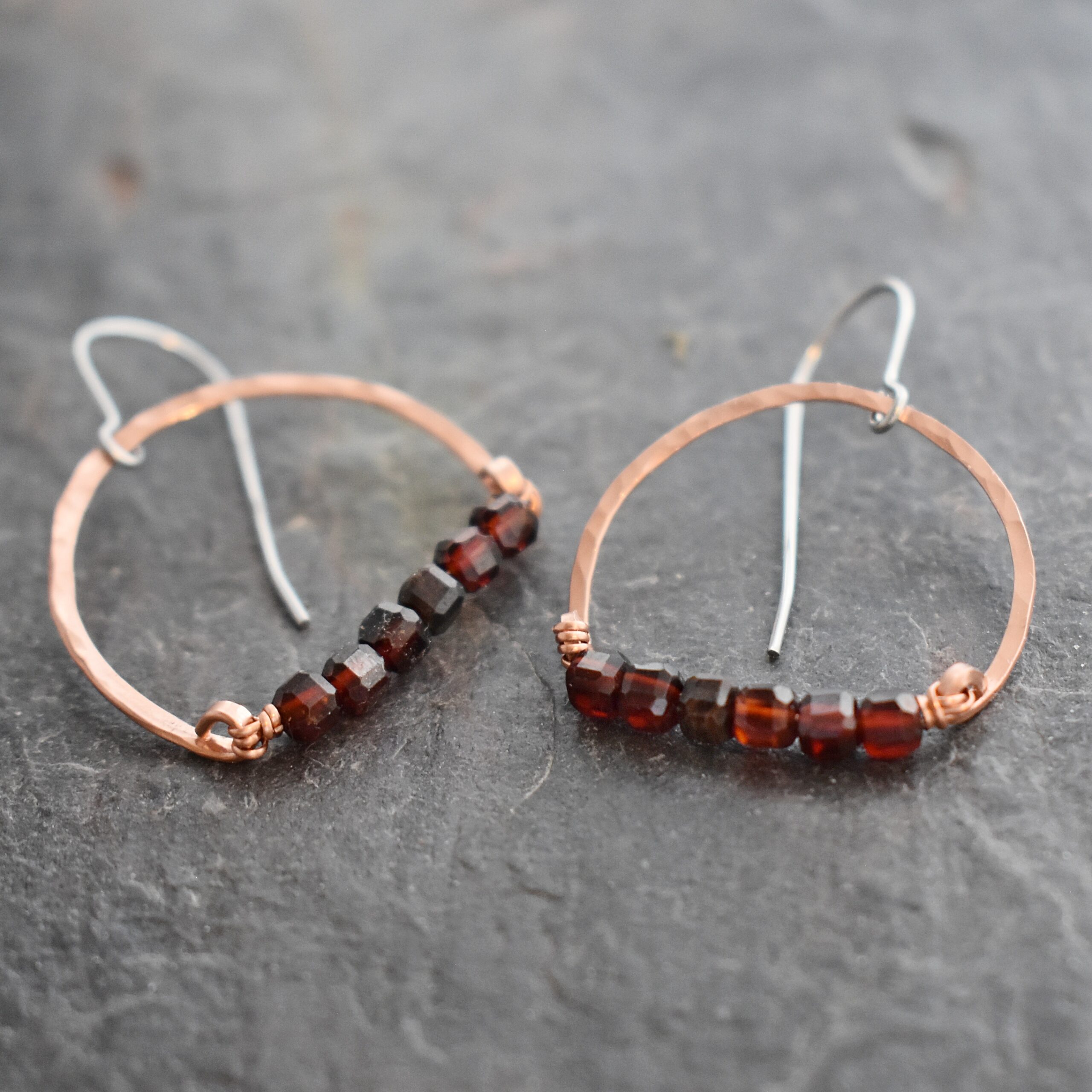Copper half round garnet earrings 512025 (3)