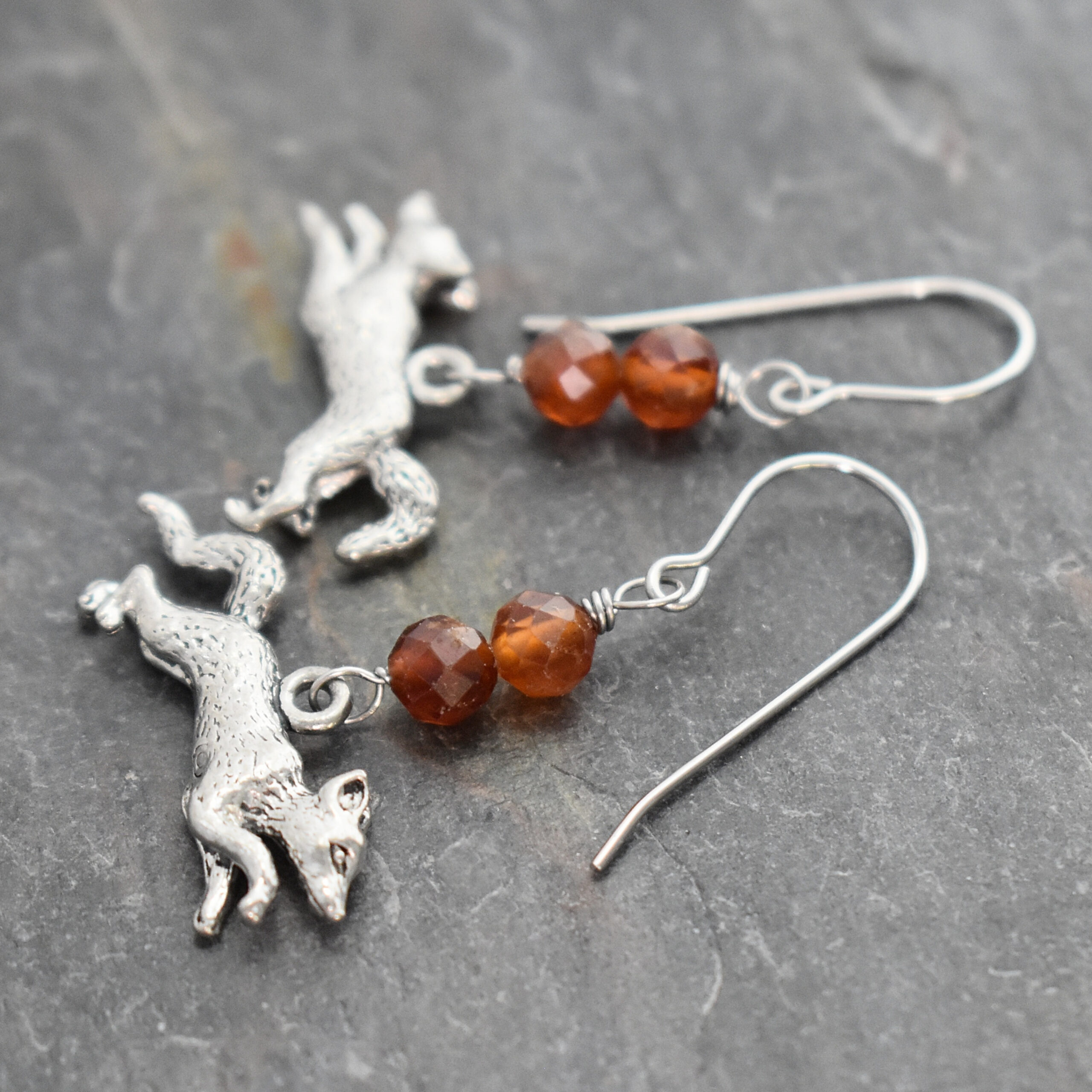 Hessonite running fox earrings (6) Hessonite running fox earrings (6)