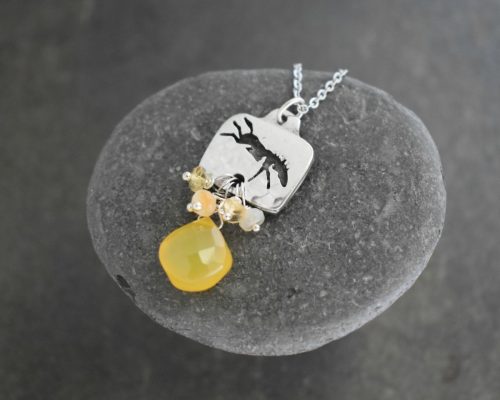 Horse pendant with lemon yellow chalcedony Horse pendant with lemon yellow chalcedony
