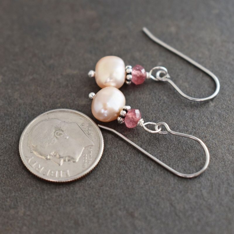 Strawberry quartz and pink pearls earrings Strawberry quartz and pink pearls earrings