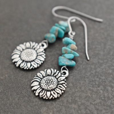 Sunflowers with turquoise earrings (2) Sunflowers with turquoise earrings (2)