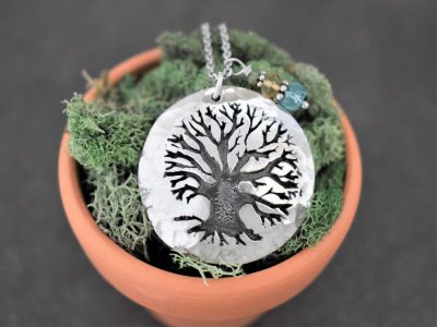 Tree Chram Necklace with blue apatite Tree Chram Necklace with blue apatite